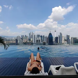 Hostel Starsbed Klcc Skyview Roof Pool, Kuala Lumpur